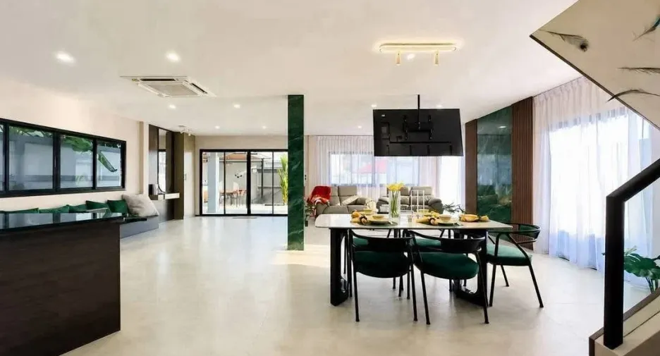 For sale 5 bedrooms villa in Bang Lamung, Chonburi