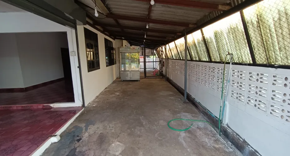 For rent 4 bedrooms house in Mueang Khon Kaen, Khon Kaen