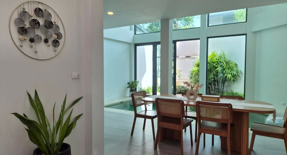Villa en alquiler de 3 habitaciones en Mueang Phuket, Phuket