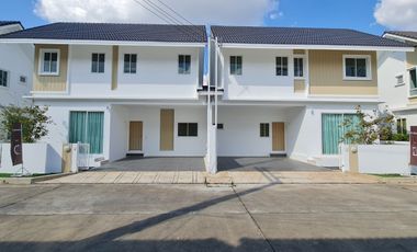 Продажа 3 спальни таунхаус в Сан Саи, Чианг Маи