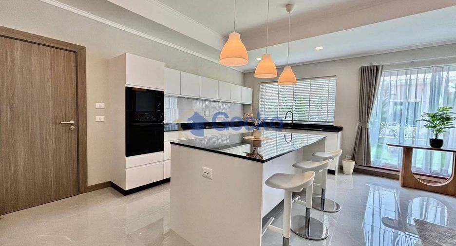 For sale 5 bedrooms house in Bang Lamung, Chonburi