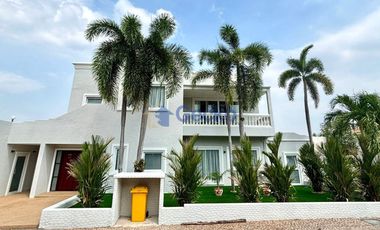 For sale 5 bedrooms house in Bang Lamung, Chonburi