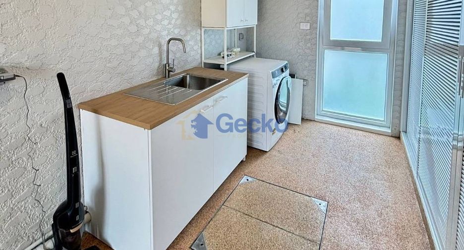 For sale 5 bedrooms house in Bang Lamung, Chonburi