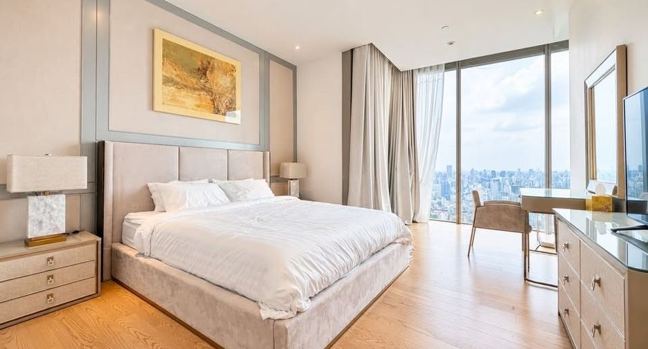 For rent 3 ベッドルーム condo in Khlong San, Bangkok