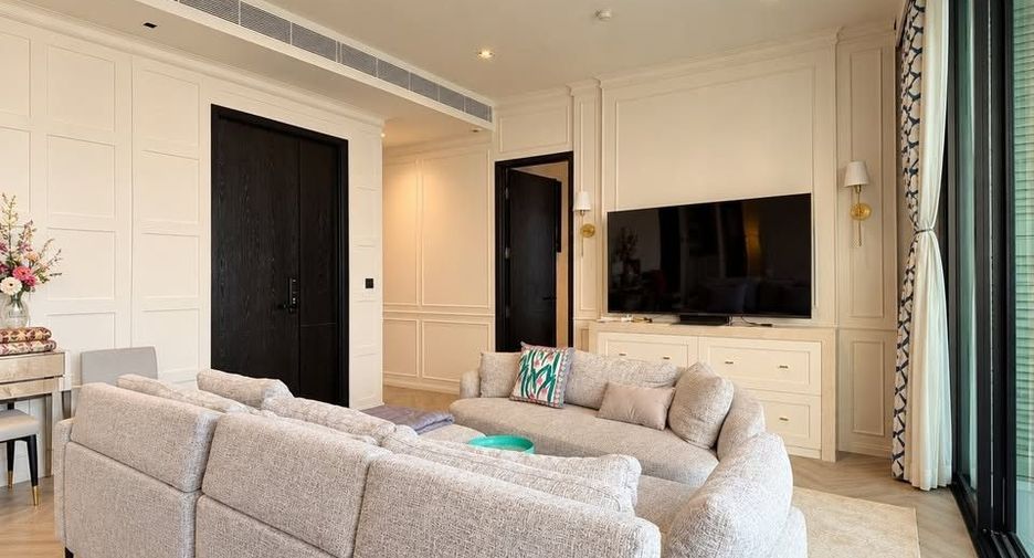 Condo en alquiler de 3 habitaciones en Khlong San, Bangkok