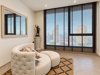 Condo en alquiler de 3 habitaciones en Khlong San, Bangkok