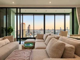Condo en alquiler de 3 habitaciones en Khlong San, Bangkok