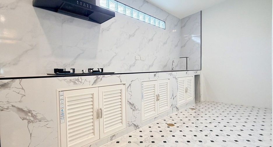 Haus zum Kauf mit 3 Zimmer in Bang Lamung, Chonburi