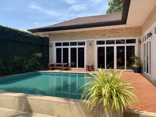 Villa en alquiler de 3 habitaciones en Mueang Phuket, Phuket