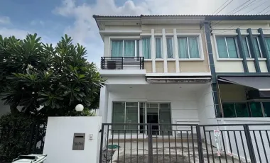 出售 3 卧室 联排别墅 在 Mueang Samut Prakan, Samut Prakan