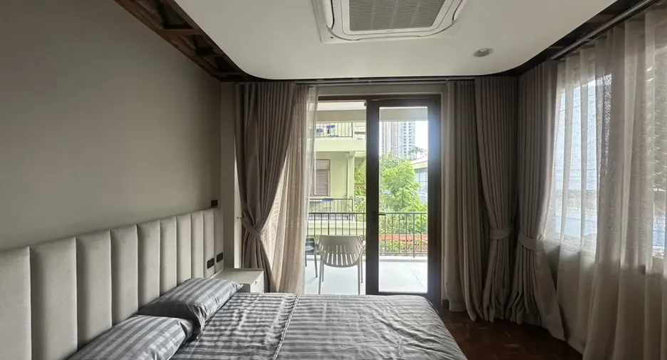 Gewerbefläche zur Miete mit 3 Zimmer in Watthana, Bangkok