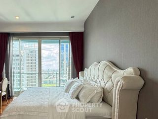 Аренда и продажа 3 спальни кондо в Патхум Щан, Бангкок