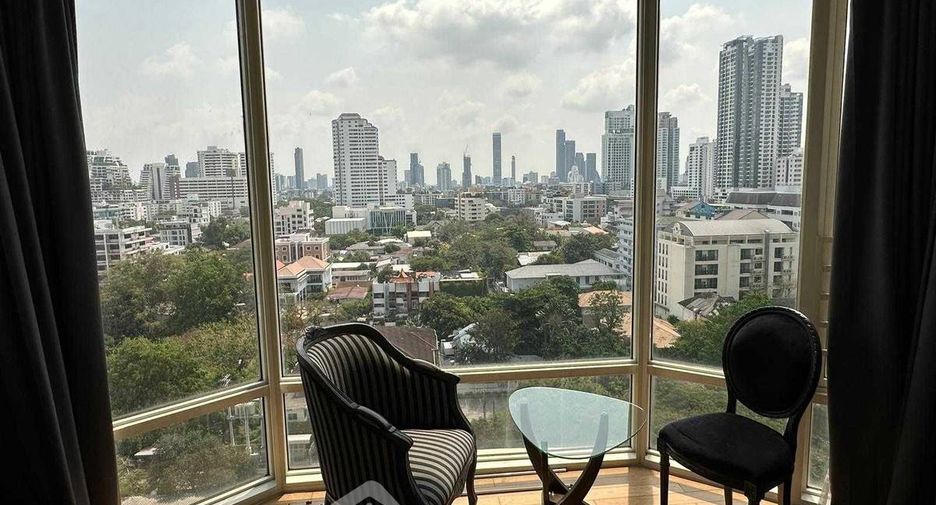 À louer 2 chambres condo à Watthana, Bangkok