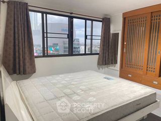 Продажа 2 спальни кондо в Чатучак, Бангкок