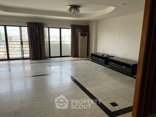 Продажа 3 спальни кондо в Банг Пхлат, Бангкок