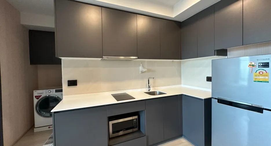 For sale 2 bedrooms condo in Khlong Toei, Bangkok