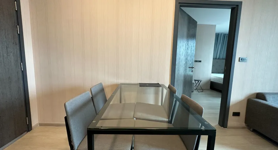 For sale 2 bedrooms condo in Khlong Toei, Bangkok