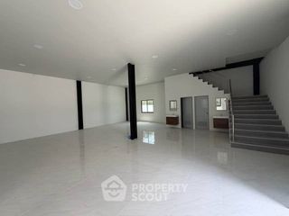 Аренда и продажа 1 кровать таунхаус в Mueang Chon Buri, Чонбури
