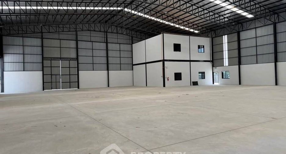 Аренда и продажа 1 кровать таунхаус в Mueang Chon Buri, Чонбури
