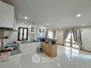Продажа 3 спальни дом в Mueang Chon Buri, Чонбури