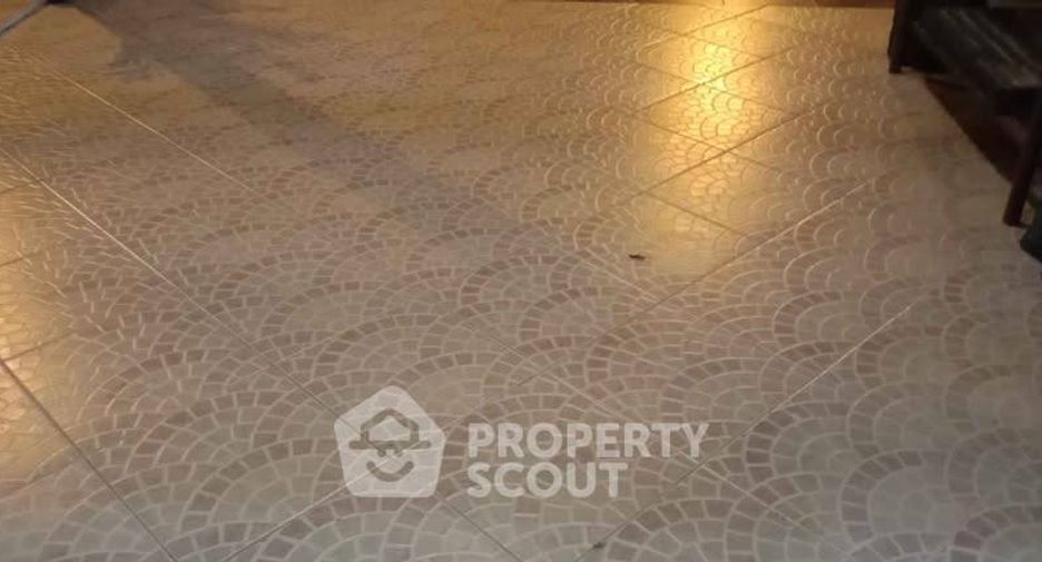 Продажа 3 спальни таунхаус в Si Racha, Чонбури