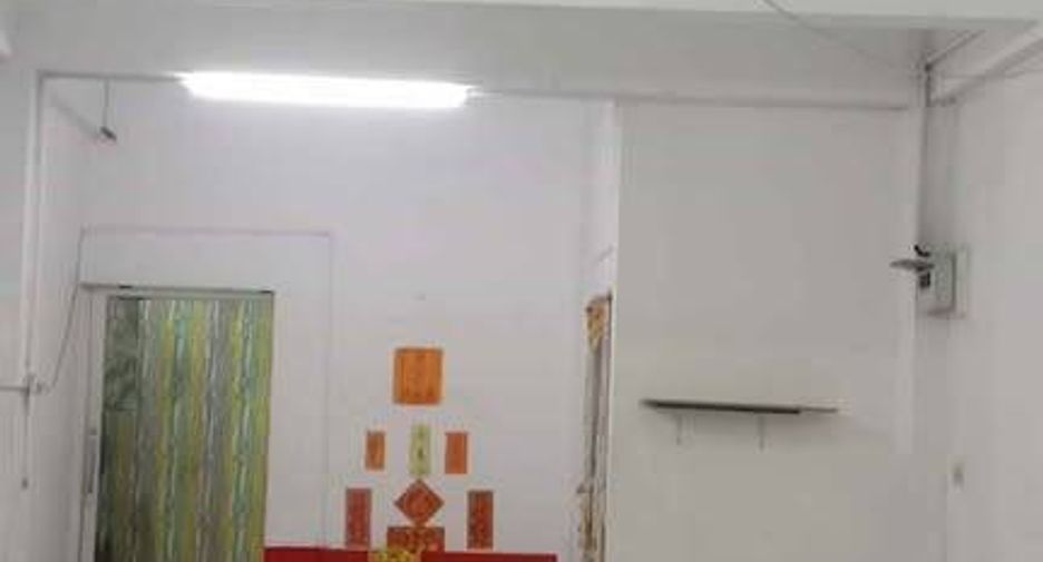Продажа 3 спальни таунхаус в Si Racha, Чонбури