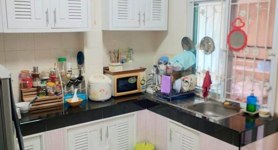 Продажа 4 спальни дом в Mueang Chon Buri, Чонбури