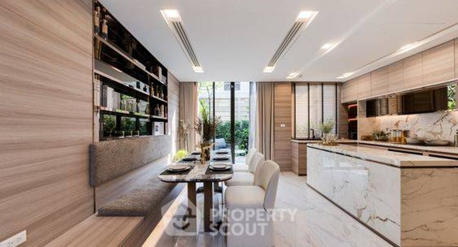 For sale 3 ベッドルーム townhouse in Mueang Samut Prakan, Samut Prakan