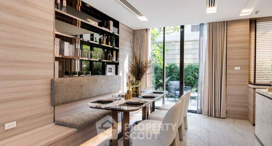 For sale 3 ベッドルーム townhouse in Mueang Samut Prakan, Samut Prakan