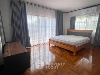 Аренда и продажа 3 спальни дом в Si Racha, Чонбури
