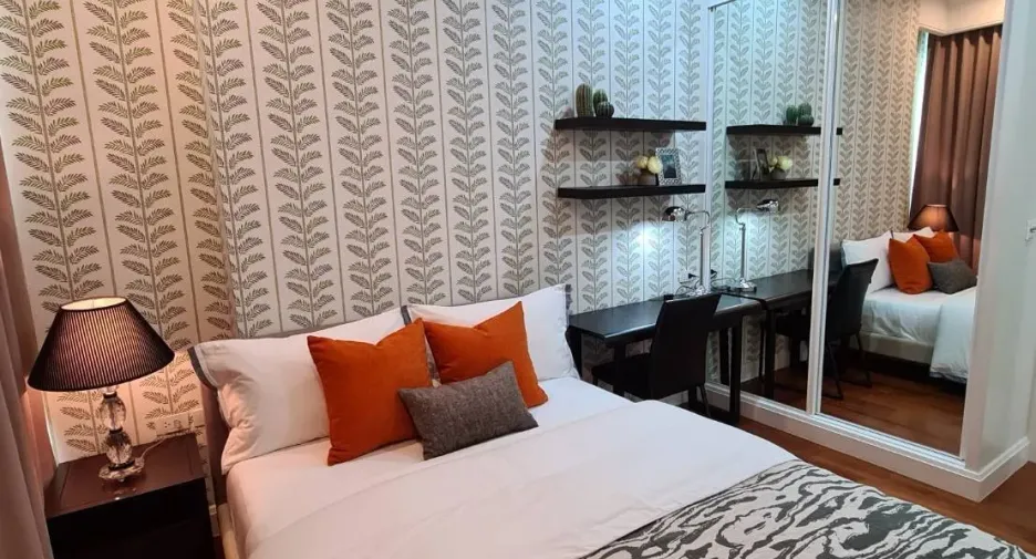 For rent and for sale 2 bedrooms condo in Pathum Wan, Bangkok