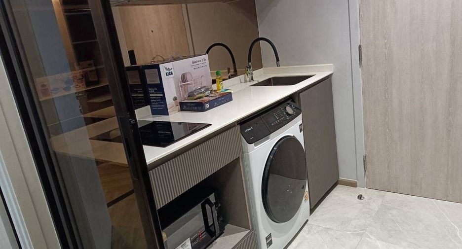 For rent 1 bed condo in Watthana, Bangkok