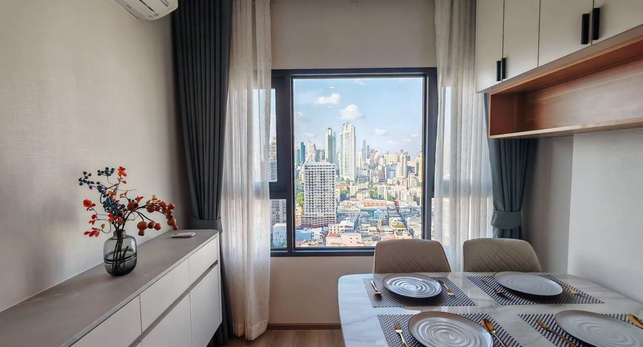 For rent 1 bed condo in Khlong Toei, Bangkok