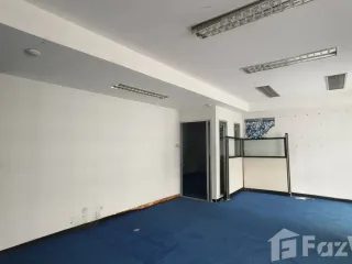 Продажа 2 спальни кондо в Банг Пхлат, Бангкок