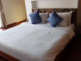 Villa zur Miete und zum Kauf mit 5 Zimmer in Bang Lamung, Chonburi