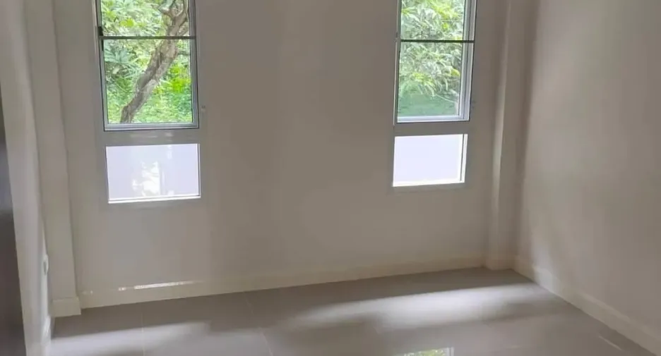 Casa en venta de 3 habitaciones en San Kamphaeng, Chiang Mai