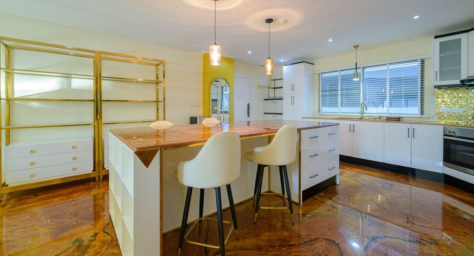 For sale 3 bedrooms condo in Bang Lamung, Chonburi
