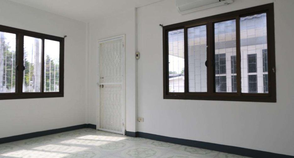 For sale 4 bedrooms house in San Sai, Chiang Mai
