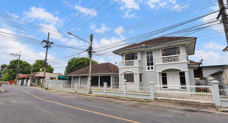 For sale 4 bedrooms house in San Sai, Chiang Mai