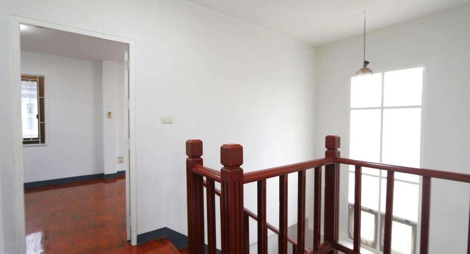 For sale 4 bedrooms house in San Sai, Chiang Mai