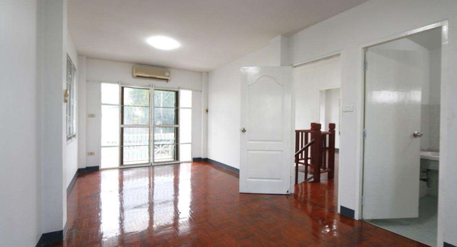 For sale 4 bedrooms house in San Sai, Chiang Mai