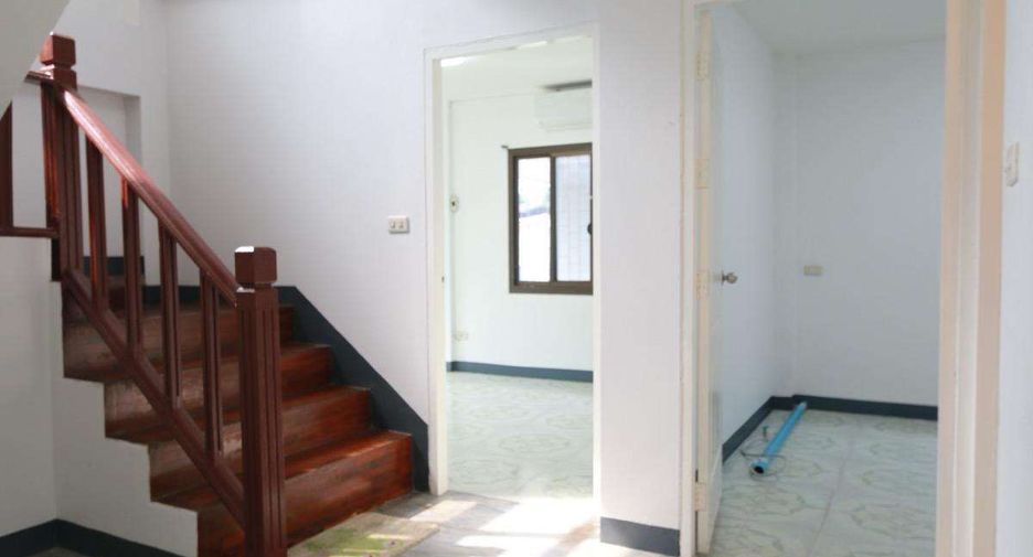 For sale 4 bedrooms house in San Sai, Chiang Mai