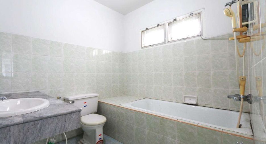 For sale 4 bedrooms house in San Sai, Chiang Mai