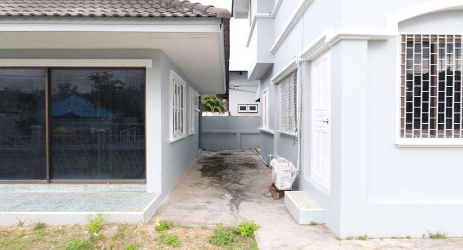 For sale 4 bedrooms house in San Sai, Chiang Mai