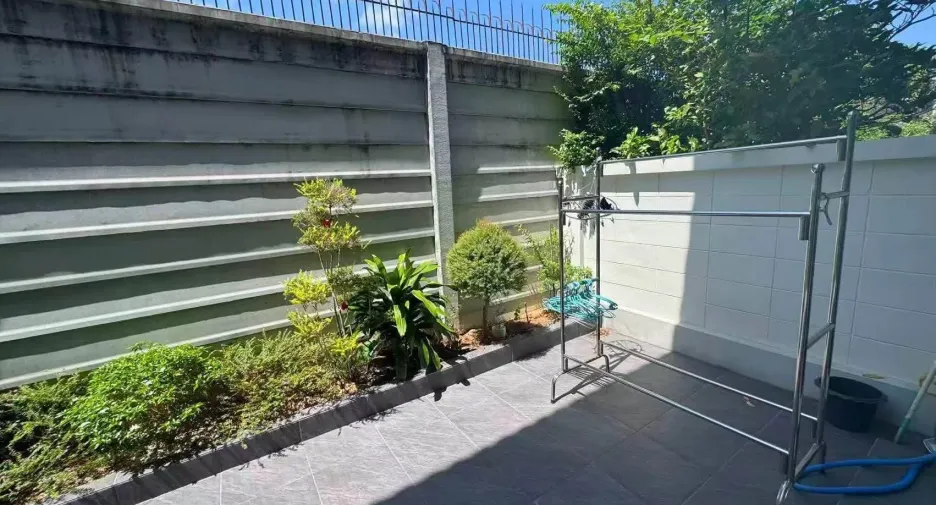 For sale 3 bedrooms townhouse in Bang Lamung, Chonburi