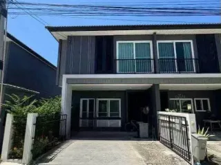 For sale 3 bedrooms townhouse in Bang Lamung, Chonburi