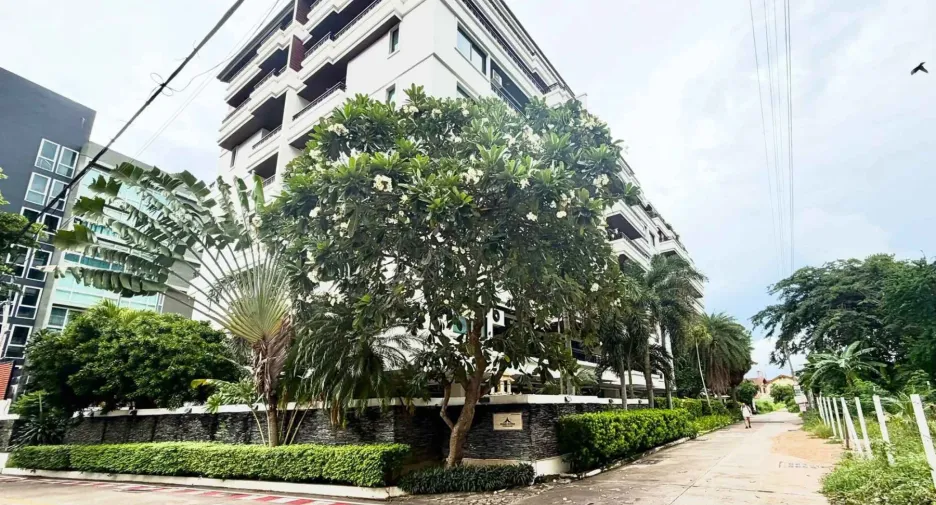 For rent 2 bedrooms condo in Bang Lamung, Chonburi