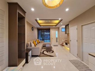 For rent 3 bedrooms townhouse in Phra Khanong, Bangkok