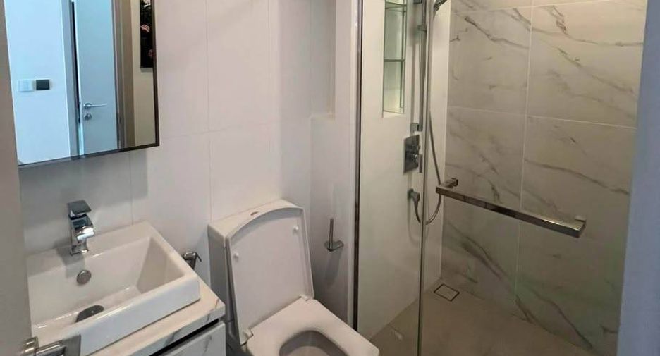 Wohnung zur Miete mit 1 Zimmer in Phra Khanong, Bangkok