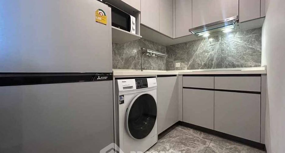 For rent 2 bedrooms condo in Bang Na, Bangkok